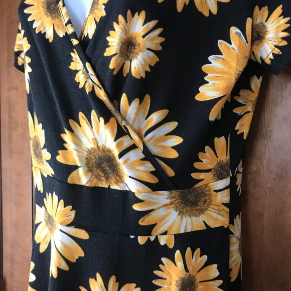 MS Basic Black w/Golden Yellow & White Sunflowers Dress Large - Picture 6 of 14